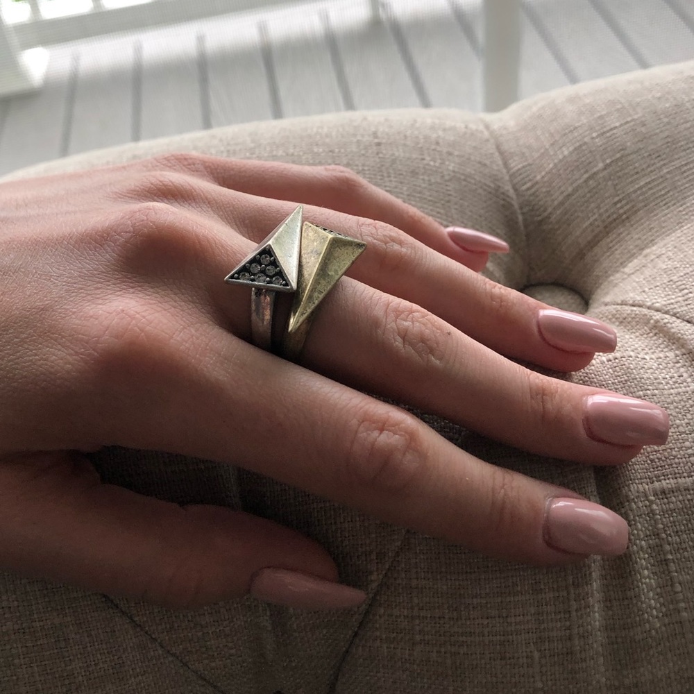 Pair of Gold & Silver Rings - Picture 2 of 8